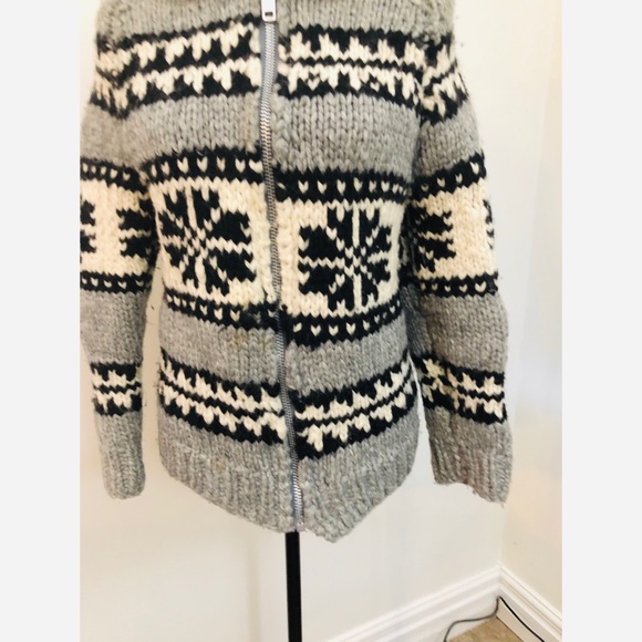 COPY - Vintage authentic Tuak Cowichan Sweater - Picture 9 of 10